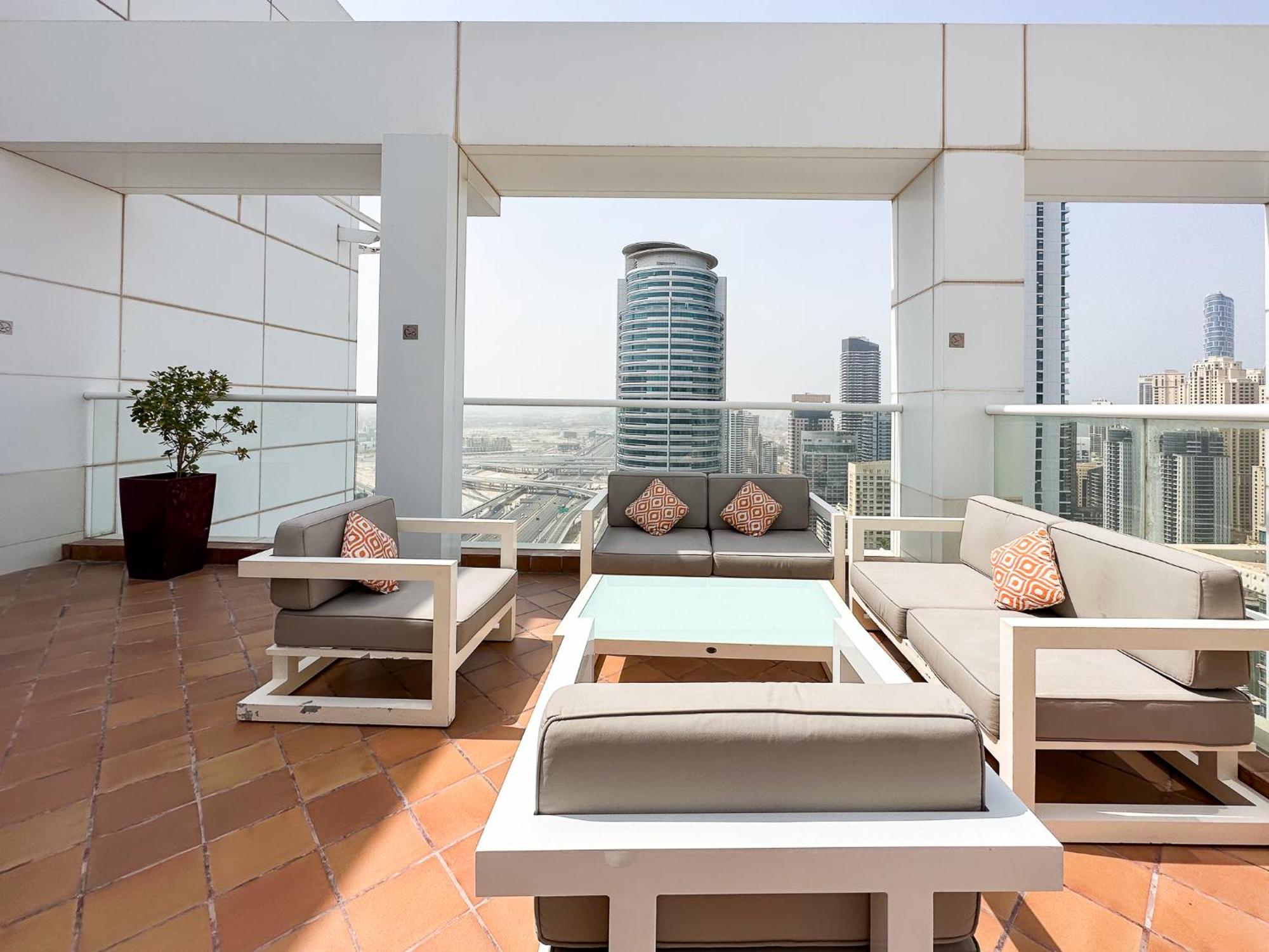 Charming Brand New 2Br Close To The Beach ドバイ エクステリア 写真