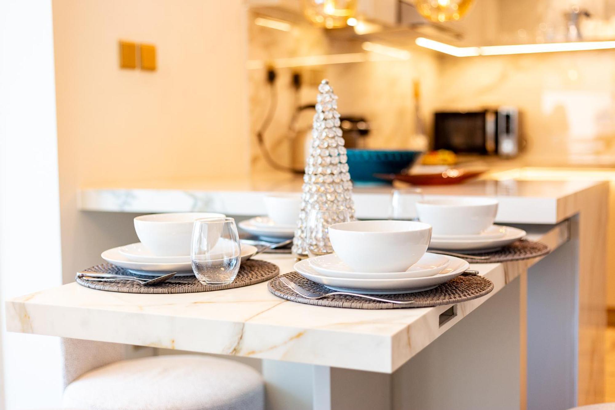 Charming Brand New 2Br Close To The Beach ドバイ エクステリア 写真