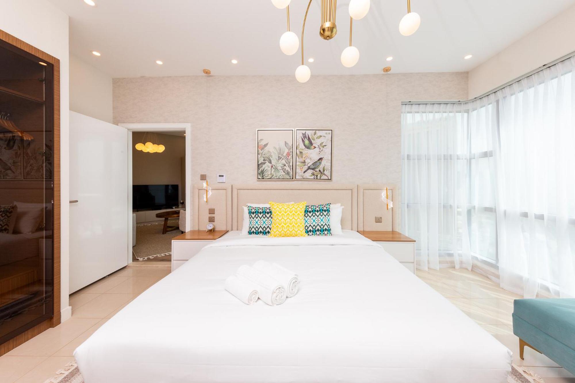 Charming Brand New 2Br Close To The Beach ドバイ エクステリア 写真